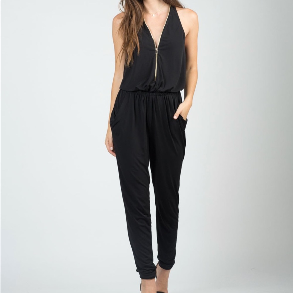 Trendy comfortable Black zipper Jumper romper NEW
